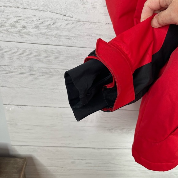 Obermeyer Men's Red and Black Ski Jacket - Picture 4 of 9